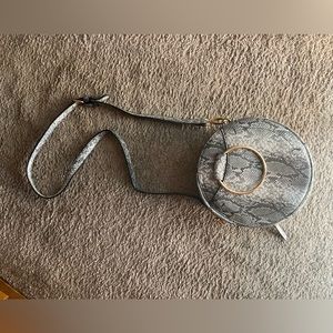 Snake skin round purse